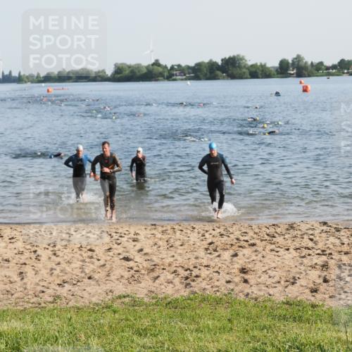 21.06.2025 - 27. Vierlanden-Triathlon MichiJ http://msf.ph/oto/7972203 15.06.2026 08:32:59 Schwimmen 8, 15, 36, 41, 60, 185, 234 meine-sportfotos.de