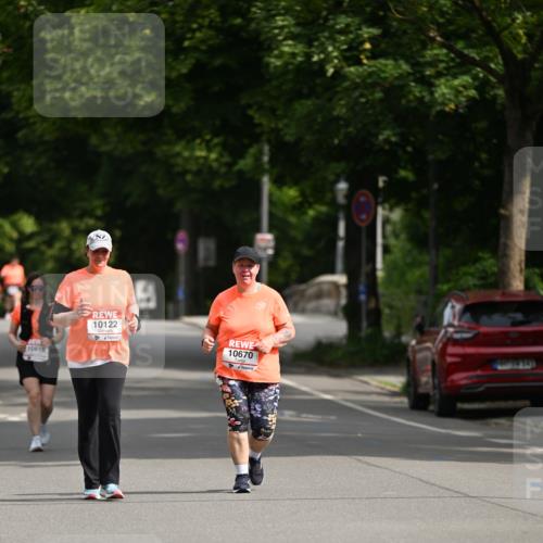 15.06.2025 - REWE Women's Run Dr. Thomas Lammeyer http://msf.ph/oto/7972208 15.06.2025 10:01:28 Laufen 10815, 10122, 10670 meine-sportfotos.de