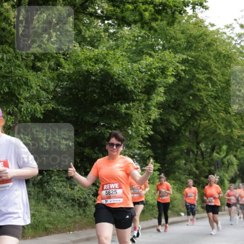 15.06.2025 - REWE Women's Run Jannik Wohlers http://msf.ph/oto/7972209 15.06.2025 10:06:52 Laufen 5625 meine-sportfotos.de