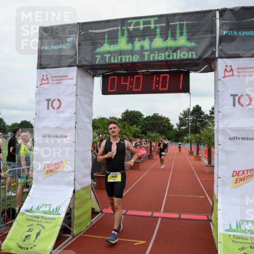 15.06.2025 - 7 Türme Triathlon Michael Strokosch http://msf.ph/oto/7972212 15.06.2025 14:01:01 Ziel 523, 1166 meine-sportfotos.de