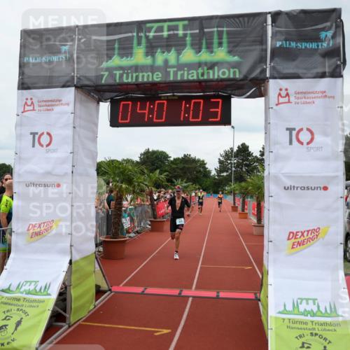 15.06.2025 - 7 Türme Triathlon Michael Strokosch http://msf.ph/oto/7972218 15.06.2025 14:01:03 Ziel 523, 1166 meine-sportfotos.de