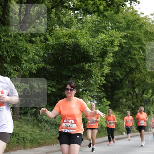 15.06.2025 - REWE Women's Run Jannik Wohlers http://msf.ph/oto/7972221 15.06.2025 10:06:52 Laufen 5625, 5609 meine-sportfotos.de