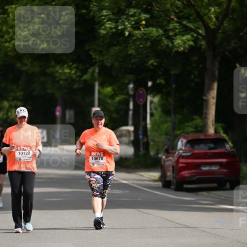 15.06.2025 - REWE Women's Run Dr. Thomas Lammeyer http://msf.ph/oto/7972230 15.06.2025 10:01:29 Laufen 10122, 10670 meine-sportfotos.de