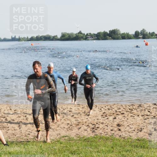 21.06.2025 - 27. Vierlanden-Triathlon MichiJ http://msf.ph/oto/7972231 15.06.2026 08:33:03 Schwimmen 8, 15, 36, 185, 234 meine-sportfotos.de