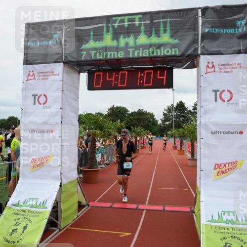 15.06.2025 - 7 Türme Triathlon Michael Strokosch http://msf.ph/oto/7972232 15.06.2025 14:01:04 Ziel 523, 992, 1166 meine-sportfotos.de
