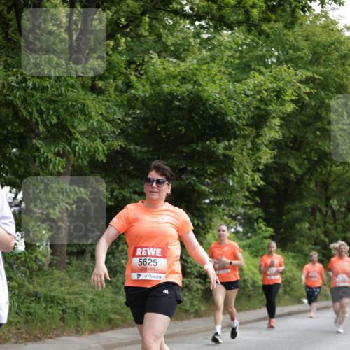15.06.2025 - REWE Women's Run Jannik Wohlers http://msf.ph/oto/7972233 15.06.2025 10:06:52 Laufen 5625 meine-sportfotos.de