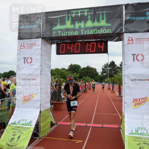 15.06.2025 - 7 Türme Triathlon Michael Strokosch http://msf.ph/oto/7972240 15.06.2025 14:01:04 Ziel 523, 992, 1166 meine-sportfotos.de