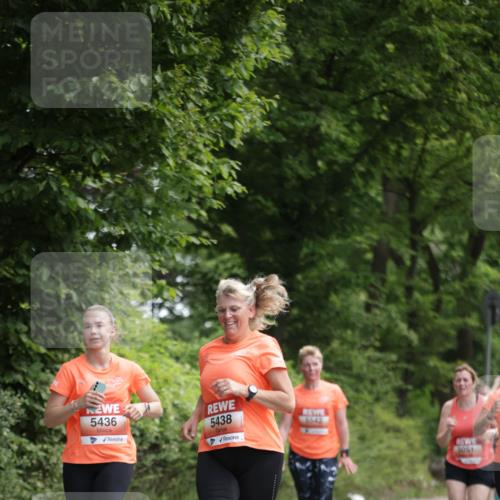 15.06.2025 - REWE Women's Run Jannik Wohlers http://msf.ph/oto/7972282 15.06.2025 10:06:54 Laufen 5436, 5438, 5642, 5051 meine-sportfotos.de