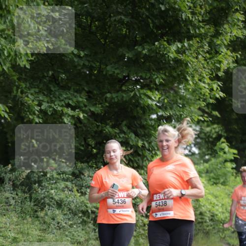 15.06.2025 - REWE Women's Run Jannik Wohlers http://msf.ph/oto/7972295 15.06.2025 10:06:55 Laufen 5436, 5438 meine-sportfotos.de