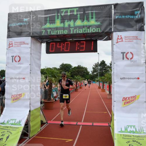 15.06.2025 - 7 Türme Triathlon Michael Strokosch http://msf.ph/oto/7972356 15.06.2025 14:01:31 Ziel 395, 740, 840 meine-sportfotos.de
