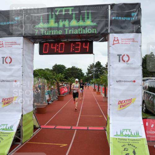 15.06.2025 - 7 Türme Triathlon Michael Strokosch http://msf.ph/oto/7972376 15.06.2025 14:01:34 Ziel 395, 740, 840, 1152, 1159 meine-sportfotos.de