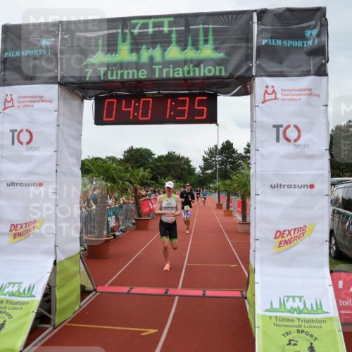 15.06.2025 - 7 Türme Triathlon Michael Strokosch http://msf.ph/oto/7972383 15.06.2025 14:01:35 Ziel 395, 740, 840, 1152, 1159 meine-sportfotos.de