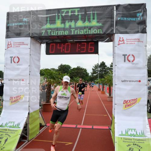 15.06.2025 - 7 Türme Triathlon Michael Strokosch http://msf.ph/oto/7972402 15.06.2025 14:01:36 Ziel 740, 840, 1152, 1159 meine-sportfotos.de