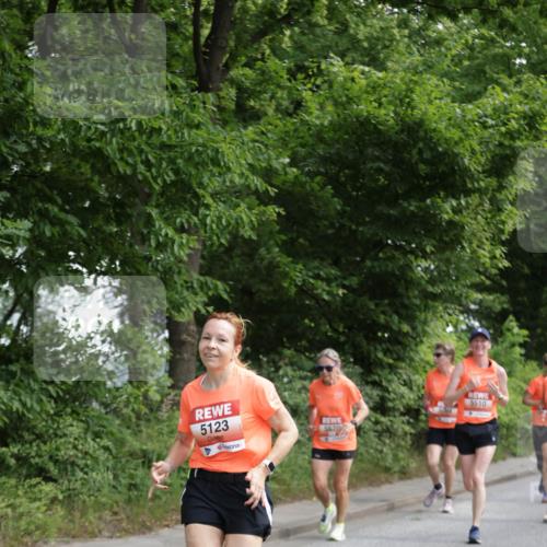 15.06.2025 - REWE Women's Run Jannik Wohlers http://msf.ph/oto/7972412 15.06.2025 10:07:08 Laufen 5123 meine-sportfotos.de