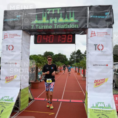 15.06.2025 - 7 Türme Triathlon Michael Strokosch http://msf.ph/oto/7972427 15.06.2025 14:01:37 Ziel 740, 840, 1152, 1159 meine-sportfotos.de