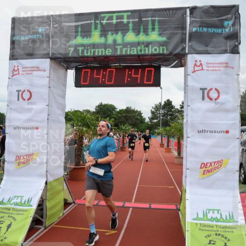 15.06.2025 - 7 Türme Triathlon Michael Strokosch http://msf.ph/oto/7972465 15.06.2025 14:01:40 Ziel 740, 915, 998, 1152, 1159 meine-sportfotos.de