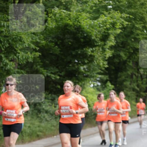 15.06.2025 - REWE Women's Run Jannik Wohlers http://msf.ph/oto/7972467 15.06.2025 10:07:11 Laufen 5303, 5004 meine-sportfotos.de