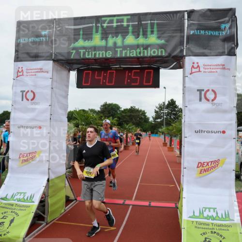 15.06.2025 - 7 Türme Triathlon Michael Strokosch http://msf.ph/oto/7972540 15.06.2025 14:01:50 Ziel 784, 915, 998, 1006, 1033, 1095 meine-sportfotos.de
