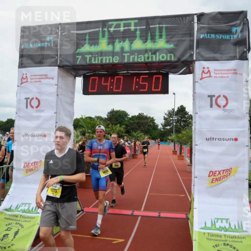15.06.2025 - 7 Türme Triathlon Michael Strokosch http://msf.ph/oto/7972544 15.06.2025 14:01:50 Ziel 784, 915, 998, 1006, 1033, 1095 meine-sportfotos.de