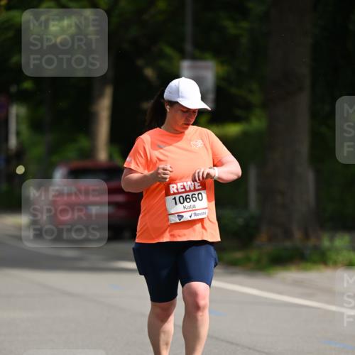 15.06.2025 - REWE Women's Run Dr. Thomas Lammeyer http://msf.ph/oto/7972592 15.06.2025 10:02:23 Laufen 10660 meine-sportfotos.de