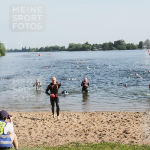 21.06.2025 - 27. Vierlanden-Triathlon MichiJ http://msf.ph/oto/7972615 15.06.2026 08:34:48 Schwimmen 46, 124, 149 meine-sportfotos.de