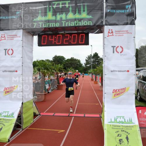 15.06.2025 - 7 Türme Triathlon Michael Strokosch http://msf.ph/oto/7972635 15.06.2025 14:02:00 Ziel 784, 880, 1149 meine-sportfotos.de