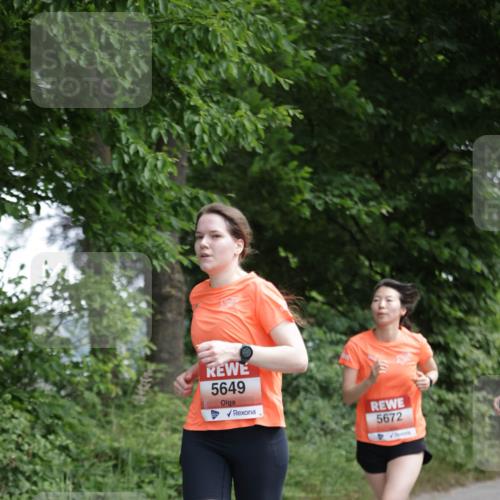 15.06.2025 - REWE Women's Run Jannik Wohlers http://msf.ph/oto/7972650 15.06.2025 10:07:16 Laufen 5649, 5672 meine-sportfotos.de