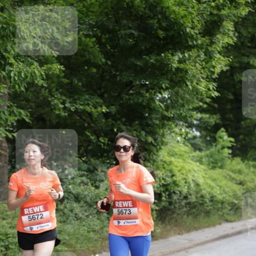 15.06.2025 - REWE Women's Run Jannik Wohlers http://msf.ph/oto/7972656 15.06.2025 10:07:16 Laufen 5672, 5673 meine-sportfotos.de