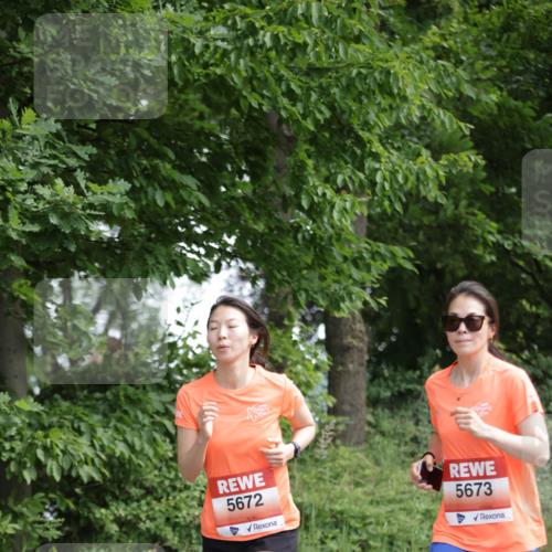 15.06.2025 - REWE Women's Run Jannik Wohlers http://msf.ph/oto/7972668 15.06.2025 10:07:17 Laufen 5672, 5673 meine-sportfotos.de