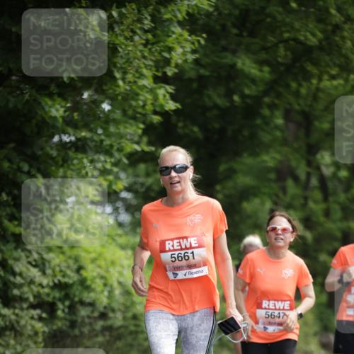 15.06.2025 - REWE Women's Run Jannik Wohlers http://msf.ph/oto/7972671 15.06.2025 10:07:21 Laufen 5661, 5647 meine-sportfotos.de