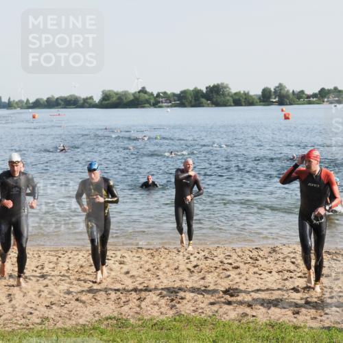 21.06.2025 - 27. Vierlanden-Triathlon MichiJ http://msf.ph/oto/7972695 15.06.2026 08:34:56 Schwimmen 43, 80, 124, 149, 159, 186 meine-sportfotos.de