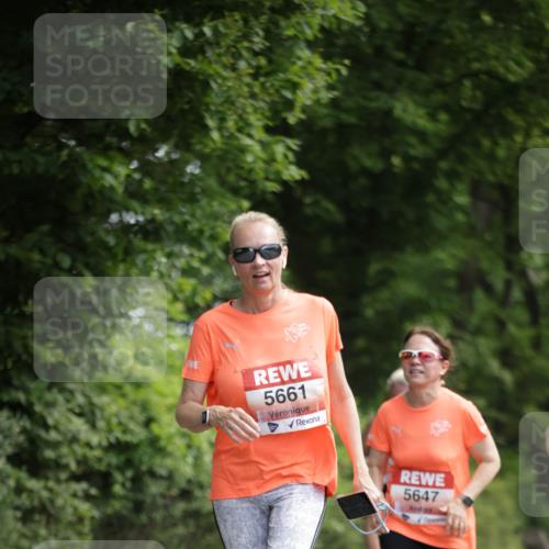 15.06.2025 - REWE Women's Run Jannik Wohlers http://msf.ph/oto/7972696 15.06.2025 10:07:21 Laufen 5661, 5647 meine-sportfotos.de