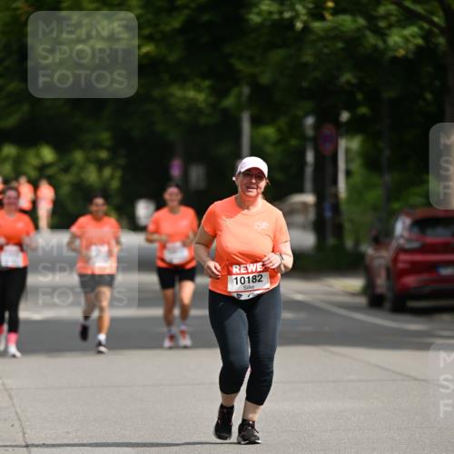 15.06.2025 - REWE Women's Run Dr. Thomas Lammeyer http://msf.ph/oto/7972774 15.06.2025 10:02:41 Laufen 10182 meine-sportfotos.de