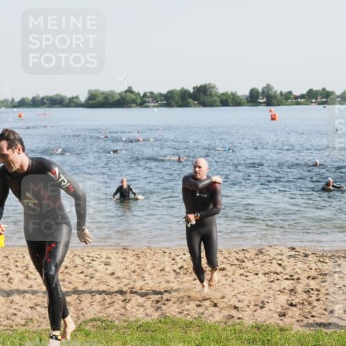 21.06.2025 - 27. Vierlanden-Triathlon MichiJ http://msf.ph/oto/7972781 15.06.2026 08:35:00 Schwimmen 12, 43, 80, 149, 159, 186 meine-sportfotos.de