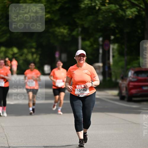15.06.2025 - REWE Women's Run Dr. Thomas Lammeyer http://msf.ph/oto/7972784 15.06.2025 10:02:41 Laufen 10182 meine-sportfotos.de