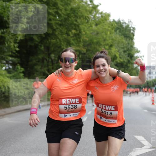 15.06.2025 - REWE Women's Run Jannik Wohlers http://msf.ph/oto/7972787 15.06.2025 10:07:28 Laufen 36, 5538, 5418, 450 meine-sportfotos.de
