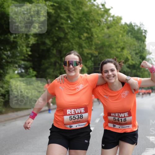 15.06.2025 - REWE Women's Run Jannik Wohlers http://msf.ph/oto/7972795 15.06.2025 10:07:28 Laufen 5538, 5418, 450 meine-sportfotos.de