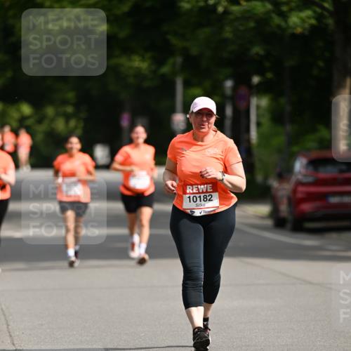 15.06.2025 - REWE Women's Run Dr. Thomas Lammeyer http://msf.ph/oto/7972804 15.06.2025 10:02:41 Laufen 10182 meine-sportfotos.de