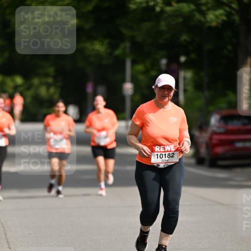 15.06.2025 - REWE Women's Run Dr. Thomas Lammeyer http://msf.ph/oto/7972820 15.06.2025 10:02:42 Laufen 10182 meine-sportfotos.de