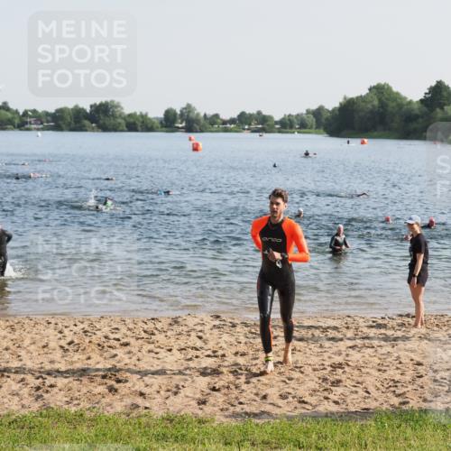21.06.2025 - 27. Vierlanden-Triathlon MichiJ http://msf.ph/oto/7972843 15.06.2026 08:35:04 Schwimmen 12, 43, 64, 80, 149, 159, 186 meine-sportfotos.de