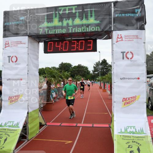 15.06.2025 - 7 Türme Triathlon Michael Strokosch http://msf.ph/oto/7972913 15.06.2025 14:03:03 Ziel 727, 786, 1003 meine-sportfotos.de
