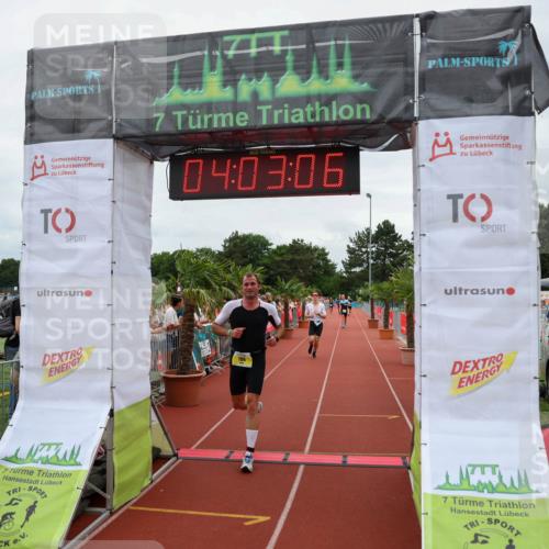15.06.2025 - 7 Türme Triathlon Michael Strokosch http://msf.ph/oto/7972941 15.06.2025 14:03:06 Ziel 366, 727, 786 meine-sportfotos.de