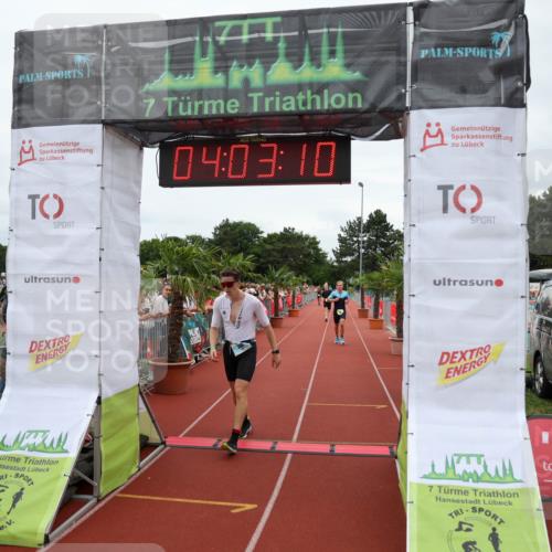 15.06.2025 - 7 Türme Triathlon Michael Strokosch http://msf.ph/oto/7972967 15.06.2025 14:03:10 Ziel 366, 709, 727, 786, 1088 meine-sportfotos.de