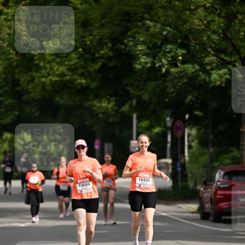 15.06.2025 - REWE Women's Run Dr. Thomas Lammeyer http://msf.ph/oto/7973002 15.06.2025 10:03:20 Laufen 10689, 10420 meine-sportfotos.de