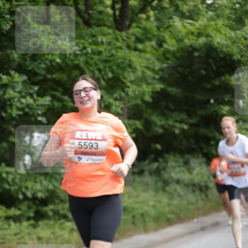 15.06.2025 - REWE Women's Run Jannik Wohlers http://msf.ph/oto/7973018 15.06.2025 10:07:41 Laufen 5593 meine-sportfotos.de
