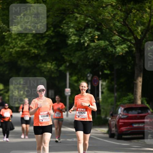 15.06.2025 - REWE Women's Run Dr. Thomas Lammeyer http://msf.ph/oto/7973029 15.06.2025 10:03:21 Laufen 10689, 10420 meine-sportfotos.de