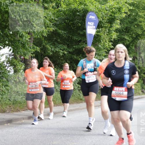15.06.2025 - REWE Women's Run Jannik Wohlers http://msf.ph/oto/7973040 15.06.2025 10:07:43 Laufen 983, 5617, 10875, 5199, 5064, 5503 meine-sportfotos.de