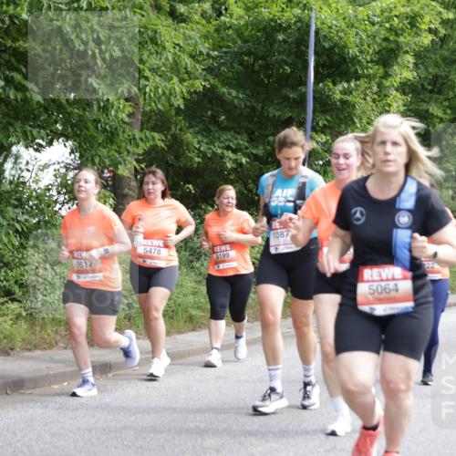 15.06.2025 - REWE Women's Run Jannik Wohlers http://msf.ph/oto/7973062 15.06.2025 10:07:43 Laufen 5617, 1087, 5478, 5199, 5064, 222 meine-sportfotos.de