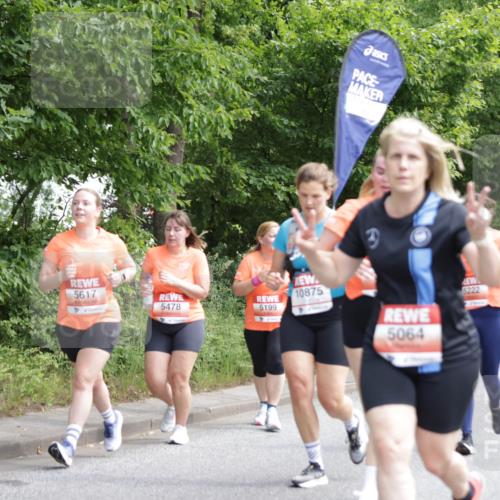 15.06.2025 - REWE Women's Run Jannik Wohlers http://msf.ph/oto/7973077 15.06.2025 10:07:43 Laufen 5617, 10875, 5222, 5478, 5199, 5064 meine-sportfotos.de