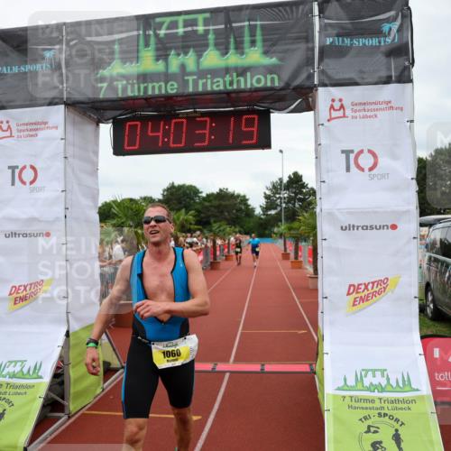 15.06.2025 - 7 Türme Triathlon Michael Strokosch http://msf.ph/oto/7973079 15.06.2025 14:03:18 Ziel 571, 709, 773, 1060, 1088 meine-sportfotos.de